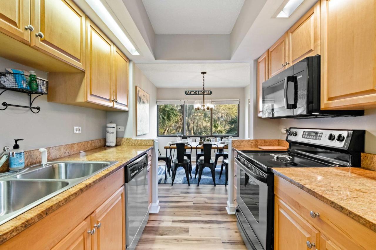 Coastal Oasis With Pool - Walk To Coligny Beach Park Hilton Head Island Εξωτερικό φωτογραφία