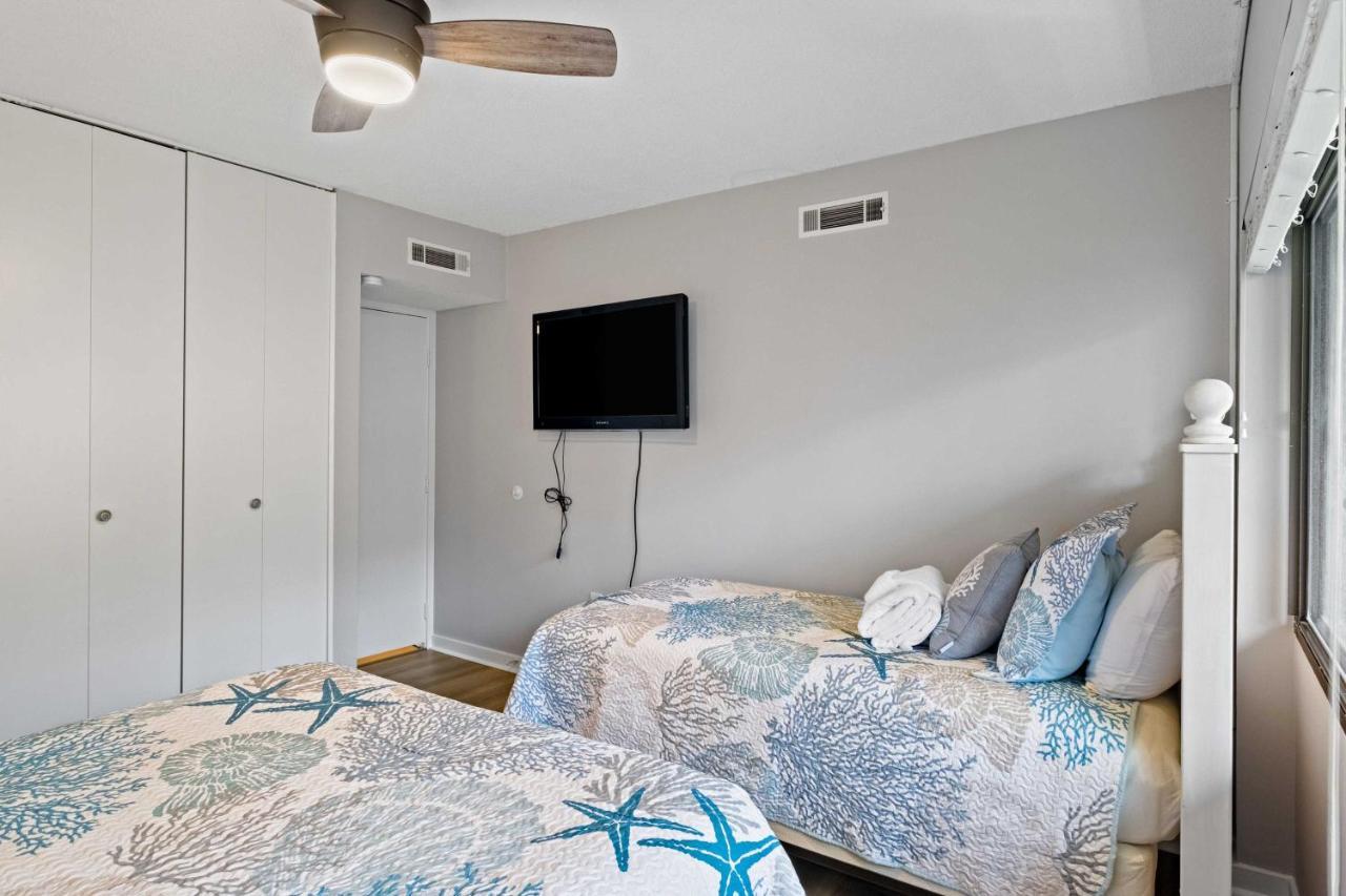 Coastal Oasis With Pool - Walk To Coligny Beach Park Hilton Head Island Εξωτερικό φωτογραφία